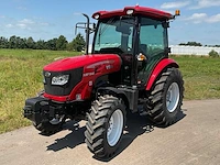 Yto nmf704c vierwielaangedreven landbouwtractor