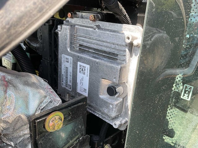 Yto nmf704c vierwielaangedreven landbouwtractor - afbeelding 3 van  52