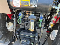 Yto nmf704c vierwielaangedreven landbouwtractor - afbeelding 2 van  13