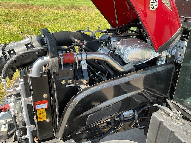 Yto nmf704c vierwielaangedreven landbouwtractor - afbeelding 2 van  52