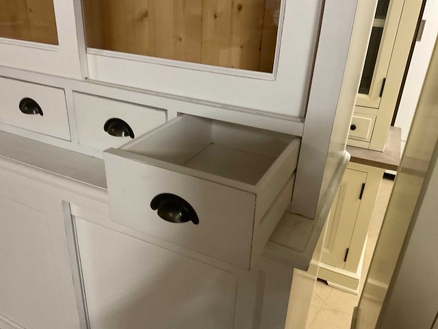 Yurue buffetkast - afbeelding 7 van  19