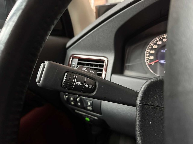 Yv1bw985081022818 volvo v70 3.2 6-cilinder 238pk 2008 youngtimer - afbeelding 17 van  42