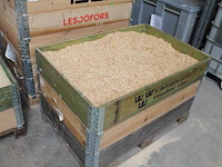 Zaagsel in diverse grofheden in 5 palletboxen. - afbeelding 2 van  4