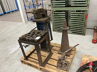 Zadelblok, aambeeld, bankklem, stuikpin - afbeelding 1 van  4