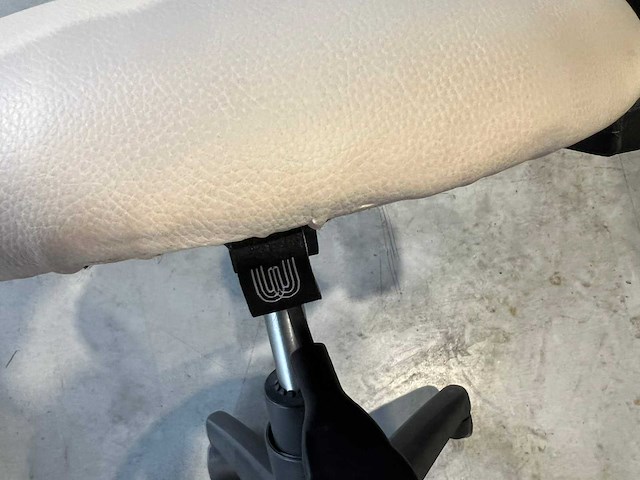 Zadelkruk - bureaustoelen (2x) - afbeelding 2 van  3