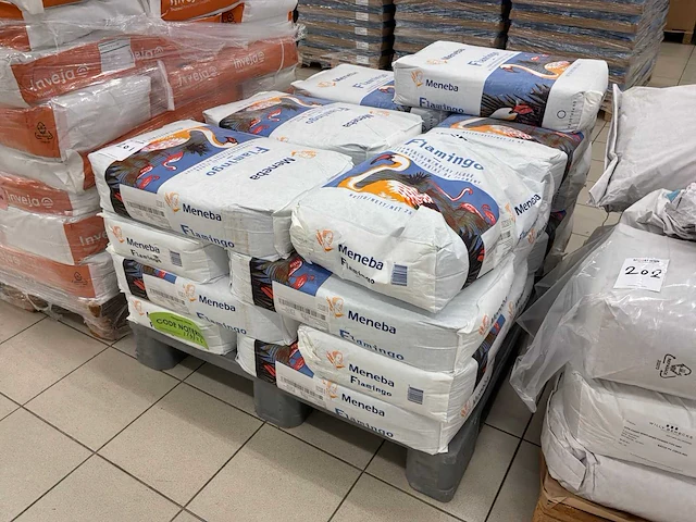 Zak meneba flamingo tarwebloem (25kg) (21x) - afbeelding 3 van  3