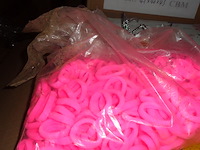 Zak met veel roze haarelastiekjes - afbeelding 1 van  3