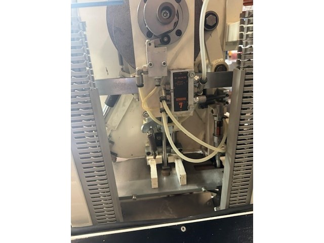 Zakjes klipmachine kunststof band van vliet, kl142, wit, bouwjaar 2011 - afbeelding 2 van  7