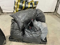 Zakken met onbekende inhoud - afbeelding 2 van  4