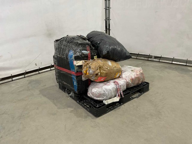 Zakken met onbekende inhoud - afbeelding 2 van  5