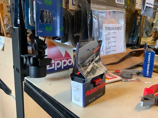 Zaklampen bolletjes scharen en divers - afbeelding 2 van  13