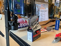 Zaklampen bolletjes scharen en divers - afbeelding 2 van  13