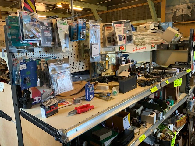 Zaklampen bolletjes scharen en divers - afbeelding 1 van  13