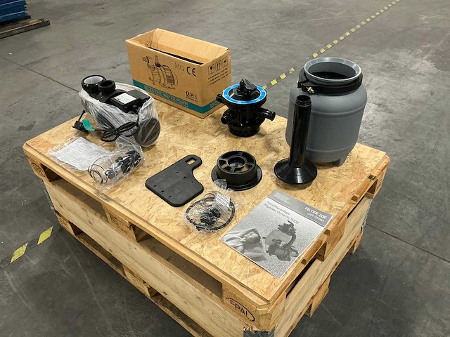 Zandfilter set + pomp (8x) - afbeelding 1 van  11