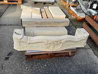 Zandsteen schouw onderdelen - afbeelding 1 van  2