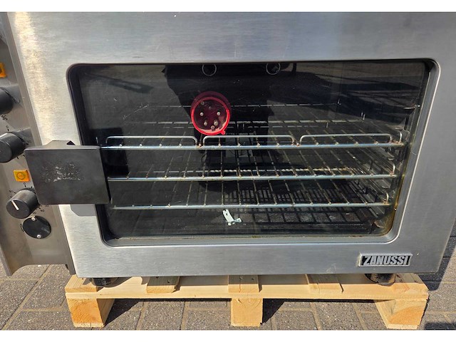 Zanussi - 240521 - heteluchtoven - afbeelding 2 van  4