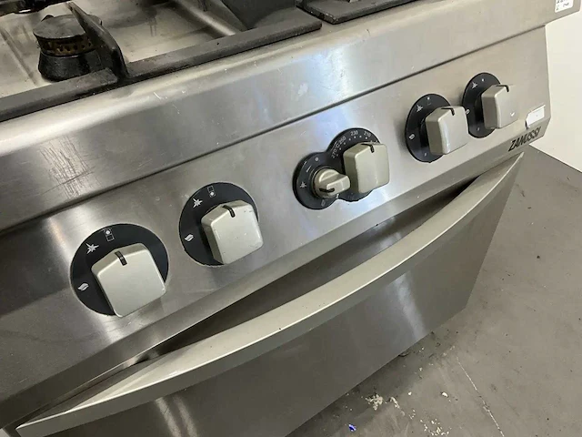 Zanussi - e7gcgh4cgh - 4-pits gasfornuis met gasoven - afbeelding 7 van  9