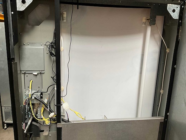 Zanussi - ev370/8/bst/ptccq - frisdrank - frisdrank verkoopautomaat - afbeelding 2 van  11