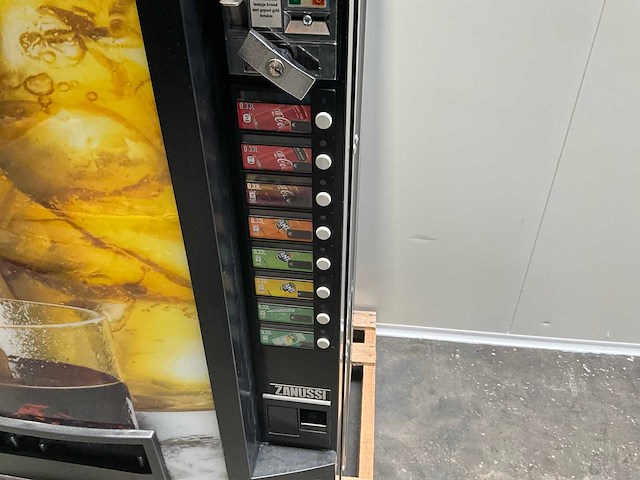 Zanussi - ev370/8/bst/ptccq - frisdrank - frisdrank verkoopautomaat - afbeelding 4 van  7