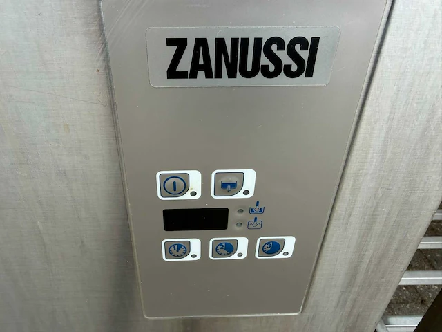 Zanussi - korvenvaatwasmachine - afbeelding 3 van  6
