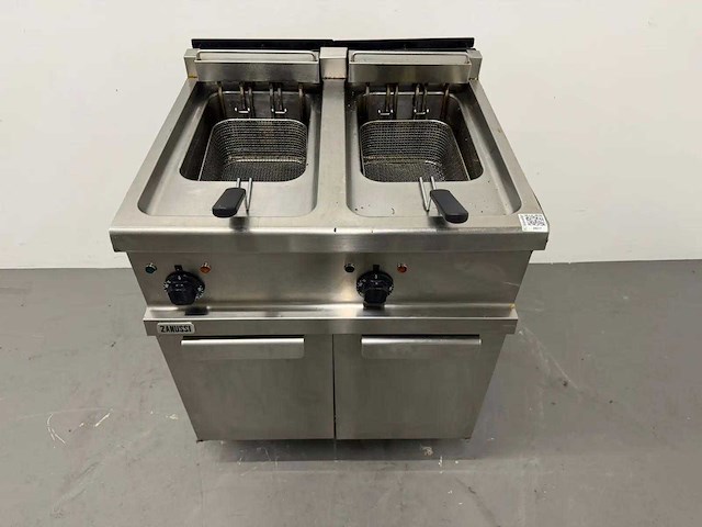 Zanussi - mfr/e2d12 - dubbele friteuse - afbeelding 4 van  7
