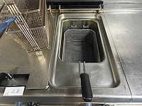 Zanussi - professionele dubbele rvs friteuse met 2 afzonderlijke frituurbakken, 4 frituurmanden en onderkast - afbeelding 8 van  9