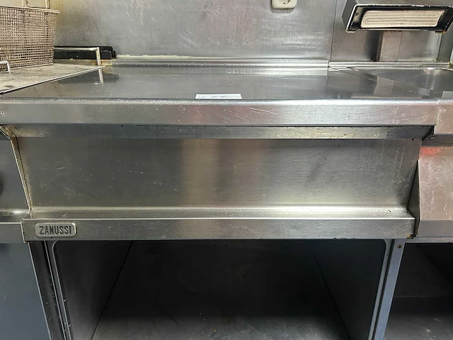 Zanussi - rvs werkunit - afbeelding 2 van  5