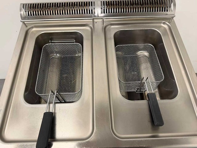 Zanussi - z7frgh2gfh - dubbele friteuse - afbeelding 5 van  7