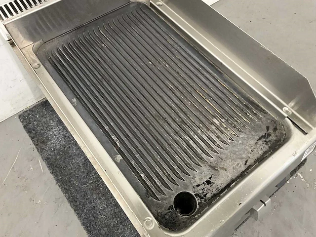 Zanussi - z7ftgdsr00 - geribbelde bakplaat - afbeelding 5 van  5