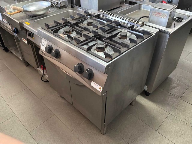 Zanussi fornuis - afbeelding 1 van  3