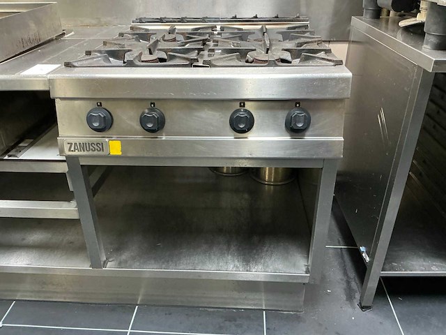 Zanussi kookstation met grill en gasfornuis - afbeelding 5 van  10