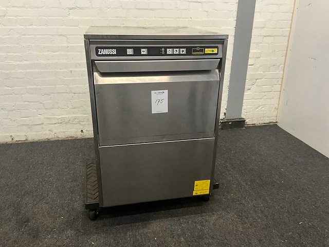 Zanussi korvenvaatwasmachine - afbeelding 1 van  10