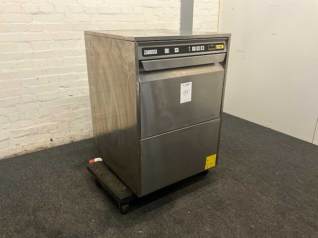 Zanussi korvenvaatwasmachine - afbeelding 5 van  10