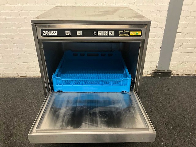 Zanussi korvenvaatwasmachine - afbeelding 8 van  10