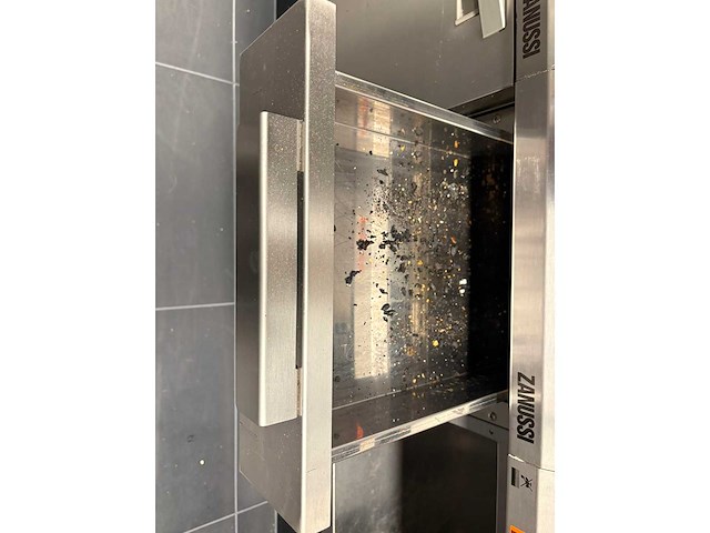 Zanussi lavasteengrill - afbeelding 5 van  5