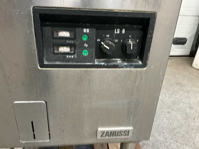 Zanussi ls8 korvenvaatwasmachine - afbeelding 7 van  7
