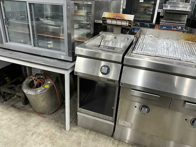 Zanussi verwarmde frietuitwerppan - afbeelding 1 van  7