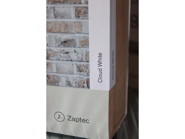 Zaptec go front cover. cloud white. - afbeelding 2 van  2