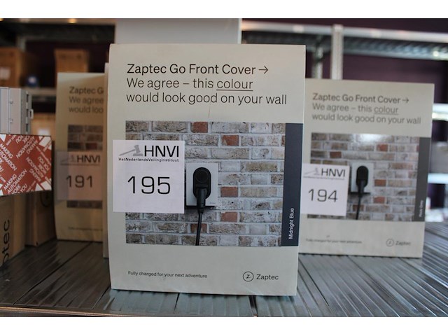 Zaptec go front cover. midnight blue. - afbeelding 1 van  2