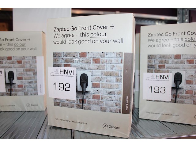 Zaptec go front cover. wood brown. - afbeelding 1 van  2