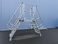 Zarges - aluminium dubbelzijdige oploop trap - afbeelding 1 van  4