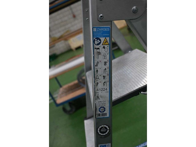 Zarges 41224 aluminium uitzettrap - afbeelding 3 van  3