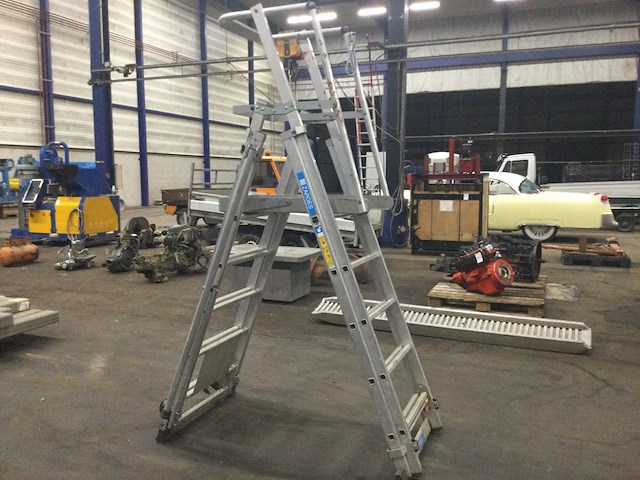 Zarges ns-insta 650 telescopische platvormladder - afbeelding 1 van  8