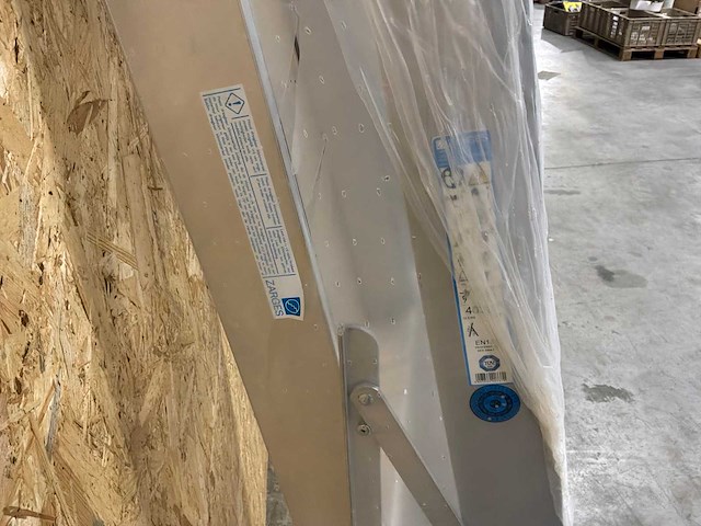 Zarges seventec z500 311 1 7-4 platformtrap inklapbaar - afbeelding 2 van  7