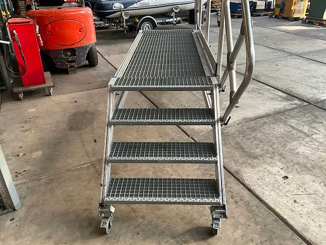 Zarges verrijdbaar platformtrap - afbeelding 4 van  6