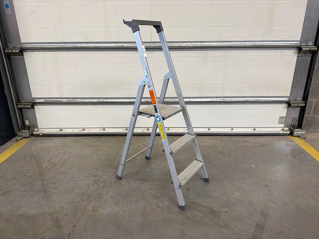 Zarges z200 trap ladder - afbeelding 1 van  5