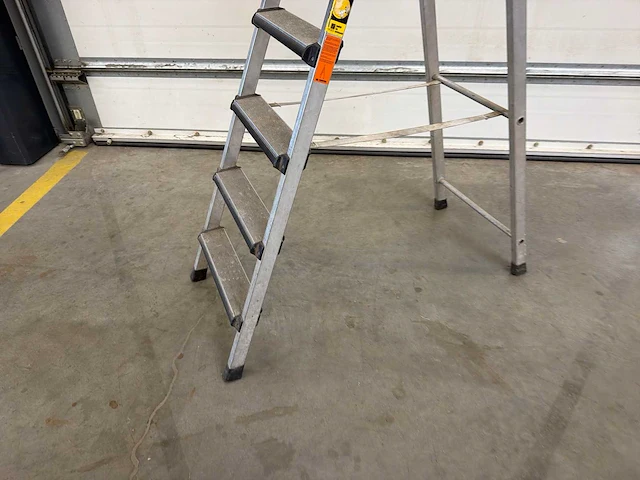 Zarges z500 trap ladder - afbeelding 2 van  5