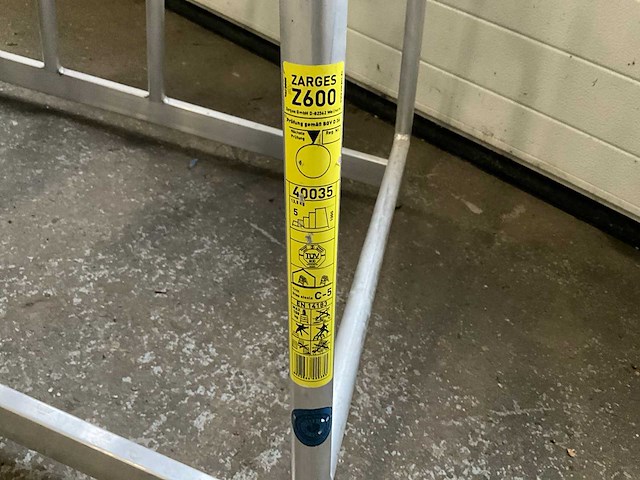 Zarges z600 alluminium werkbordes 5-trede 135x75x100cm - afbeelding 3 van  3