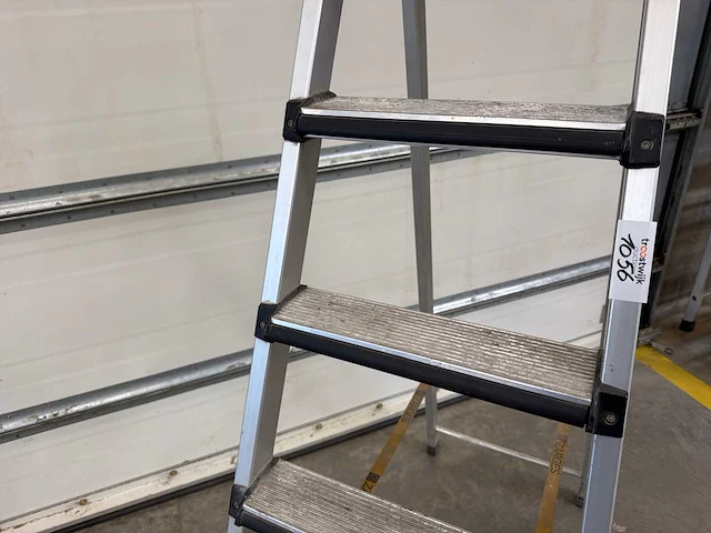Zarges z600 trap ladder - afbeelding 3 van  5