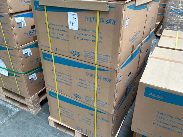 Zcs azzurro 3ph 25ktl-v3 25 kw omvormer (6x) - afbeelding 2 van  4